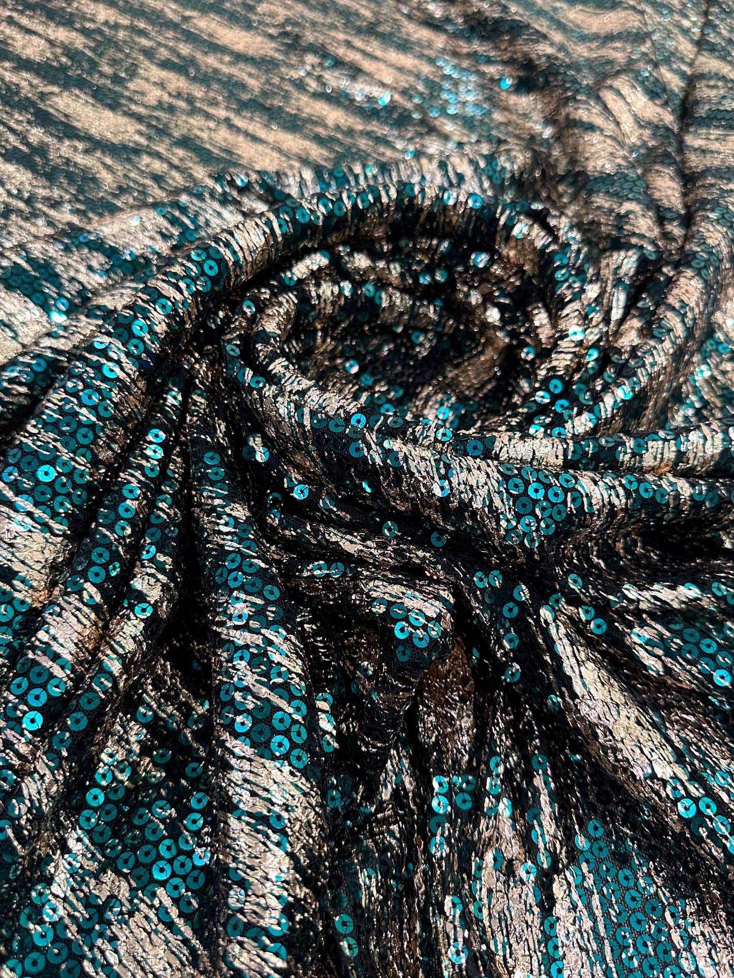 Medussa Sequin on Net Strechable 56" Fabric